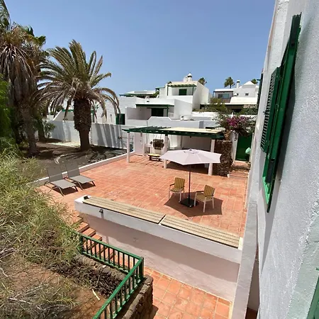 House In First Line Of The Beach Terraces Close To Surf And Shops Hébergement de vacances Teguise (Lanzarote)